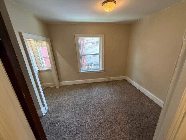 Building Photo - 1732 St Paul St