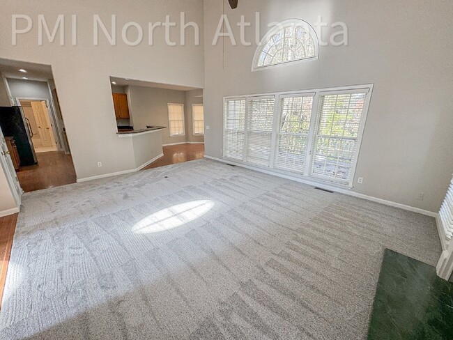 Building Photo - Beauftiful 4-bedroom in Suwanee