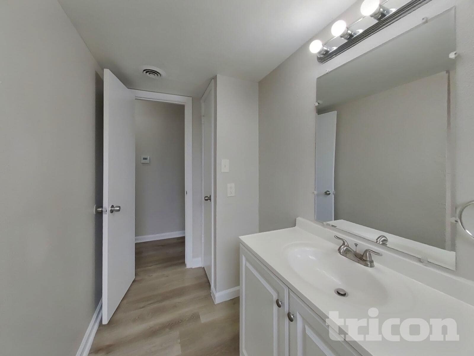 Building Photo - 5503 Jumada Cir