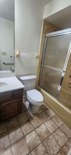 Building Photo - 4749 Foxdale Dr