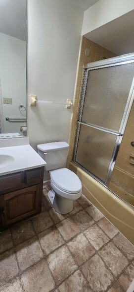 Building Photo - 4761 Foxdale Dr