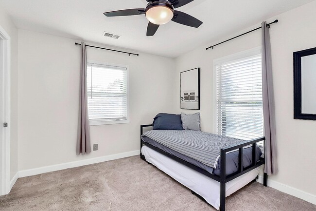 Building Photo - 2016 Brewton Dr