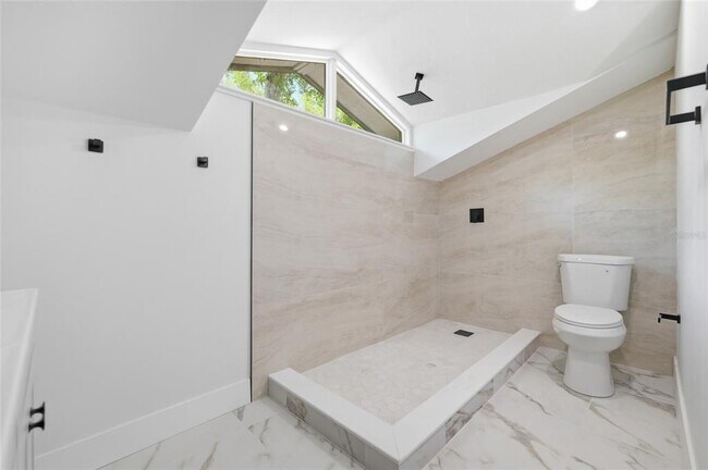 Building Photo - 7210 Valrie Ln