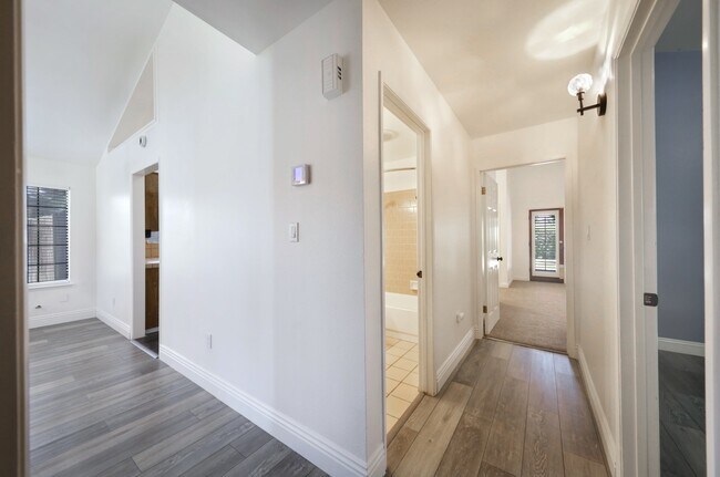 Building Photo - 3905 Cibola Ct