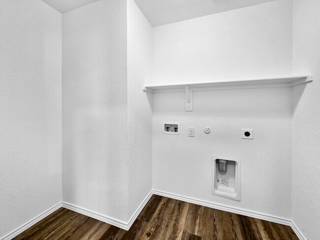 Building Photo - Brand New 4BR 3BA Home w/ Quartz Kitchen • 2-Car Garage • Fenced Yard in Elizabeth Creek