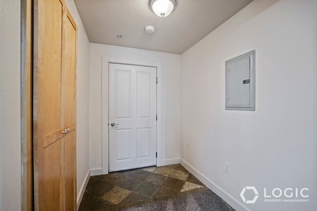 Building Photo - 6605 N 2200 W