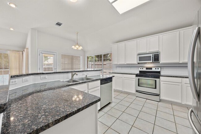 Building Photo - 10133 Cassandra Dr