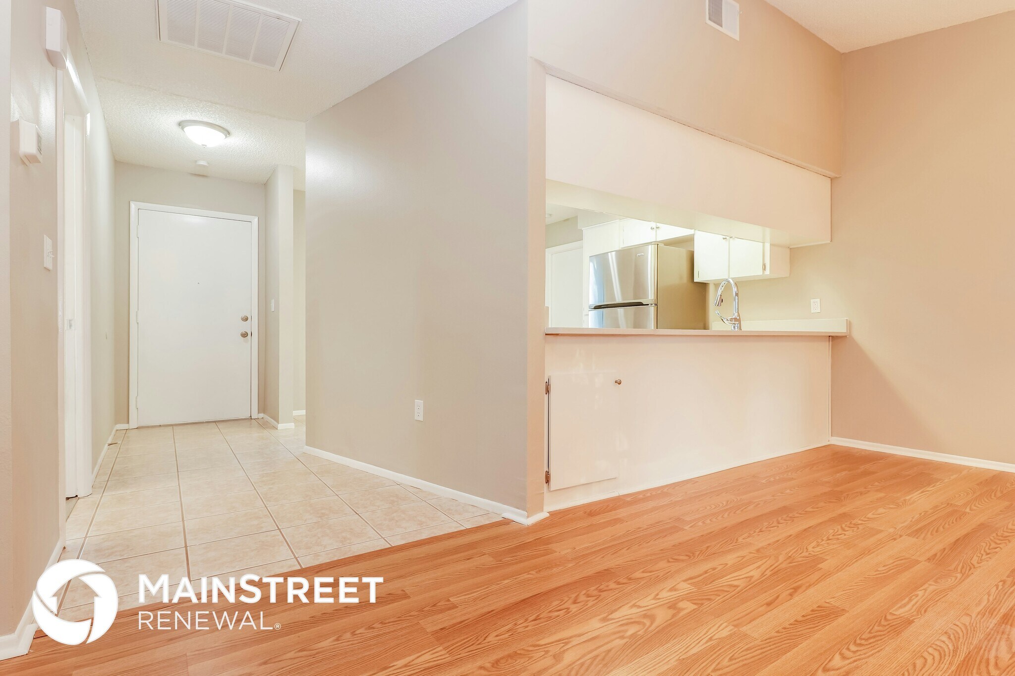 Building Photo - 16103 Villa Dr