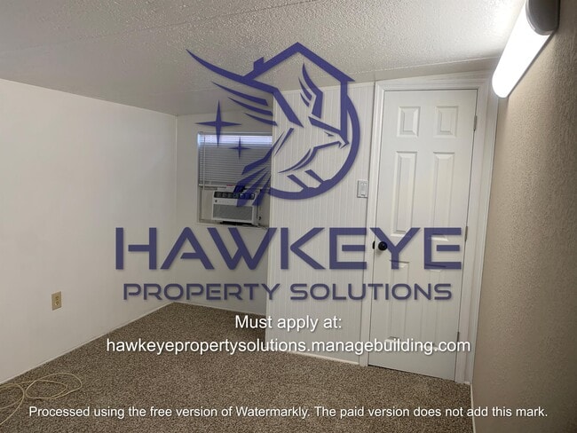 Building Photo - 530 Skyline Dr E