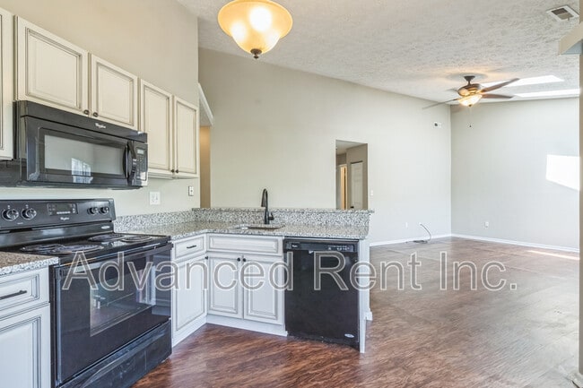 Building Photo - 15 Beagle Run