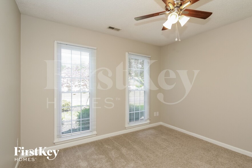 Building Photo - 13646 Annsdale Ln