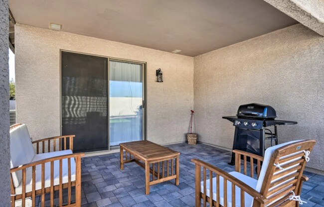 Propane grill - 13520 W Solano Dr
