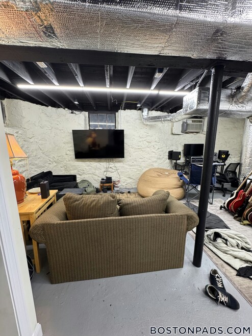 Building Photo - 18 Sawyer Terrace