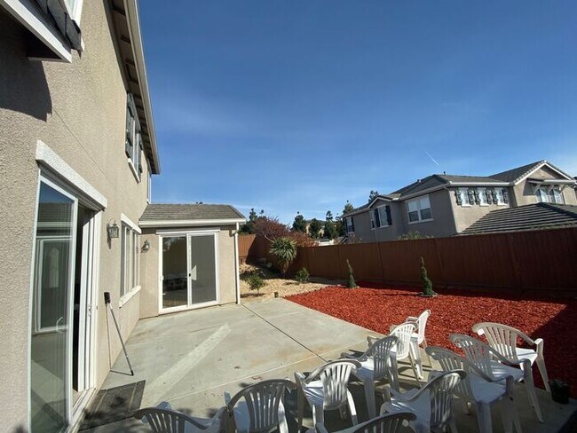 Building Photo - Mediterranean-style 4-bedroom in Seaside Highlands!