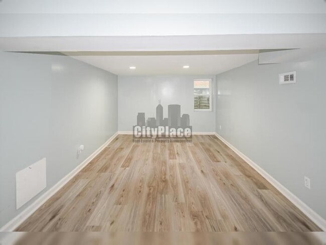 Building Photo - 1544 Spruce St