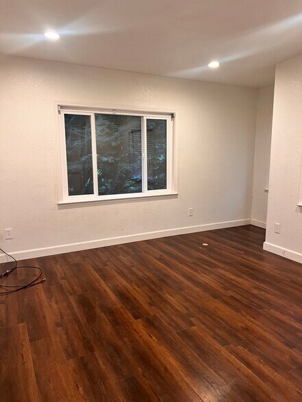 Building Photo - 144 San Lorenzo Ave