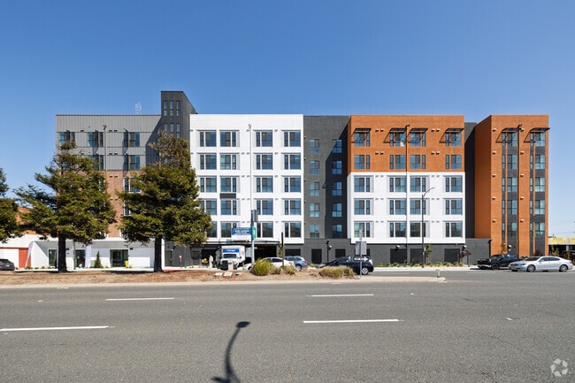 Building Photo - El Camino Real