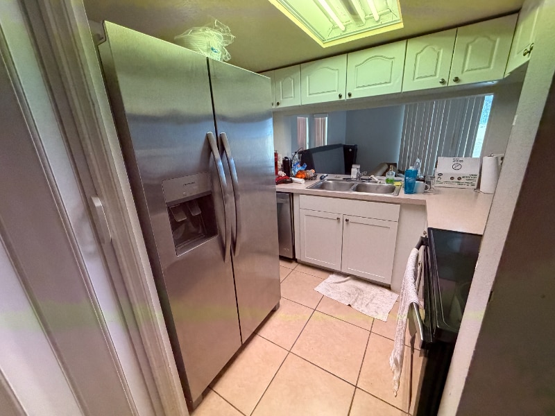 Building Photo - 332 Caribbean Dr