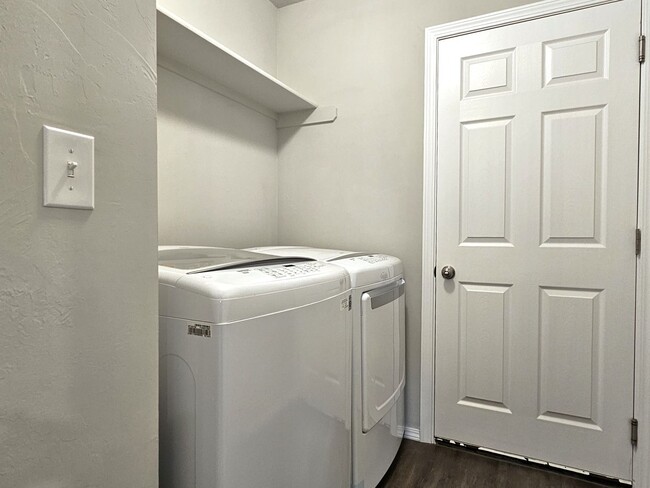 Building Photo - Harrah Haven: Exceptional 3 Bed, 2 Bath Re...