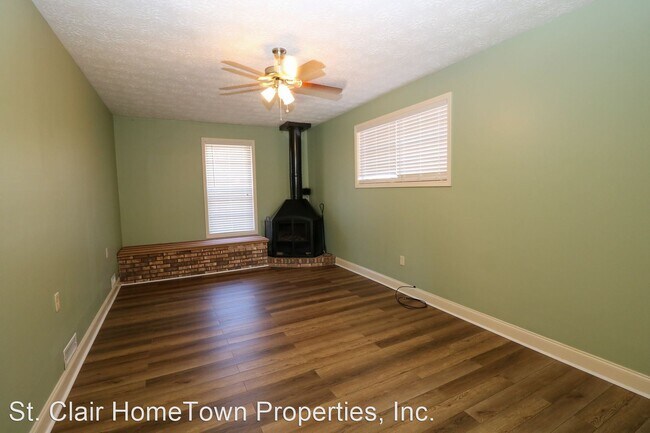 Building Photo - 3 br, 1.5 bath House - 245 Hazelwood Dr