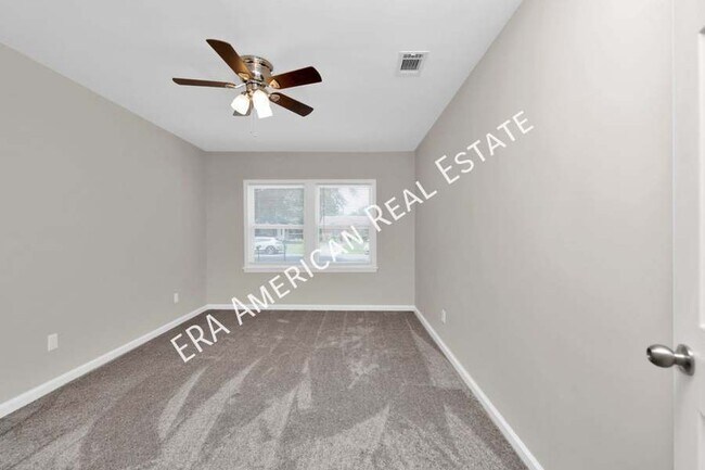 Building Photo - 120 Willard Rd NW