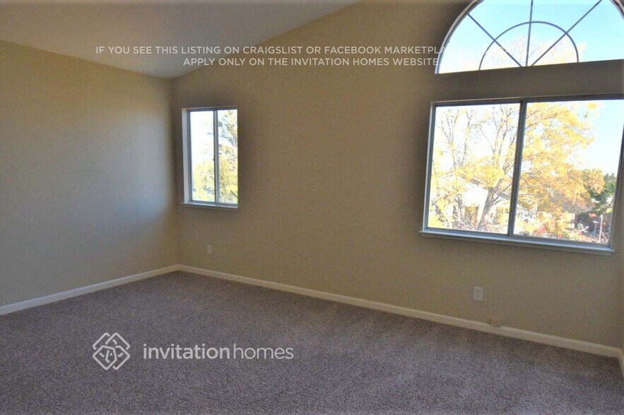 Building Photo - 5043 Comanche Way