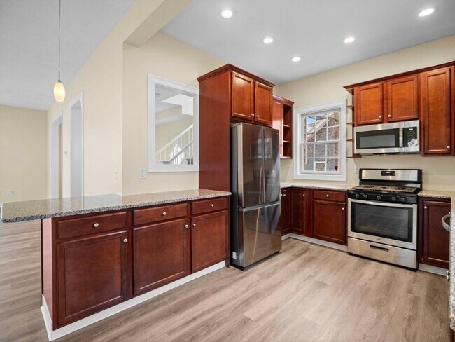 Building Photo - 63 Varnum Ave