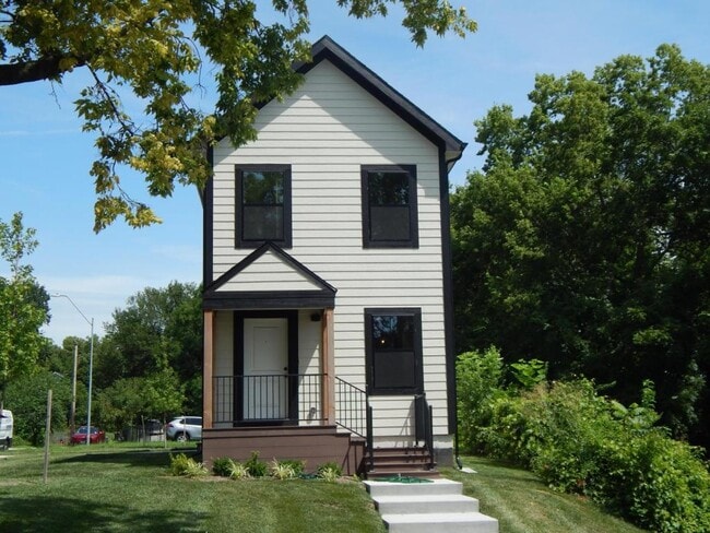 Primary Photo - 4339 Virginia Ave