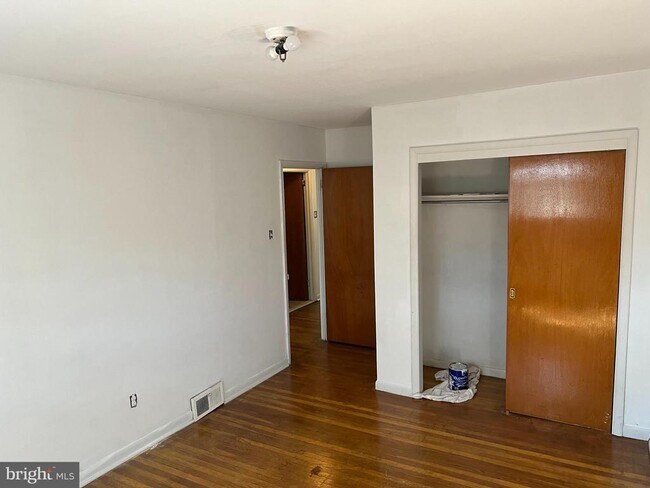 Building Photo - 4042 Balwynne Park Rd