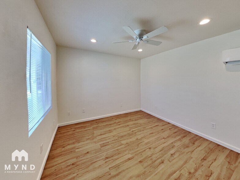 Building Photo - 5631 53rd St