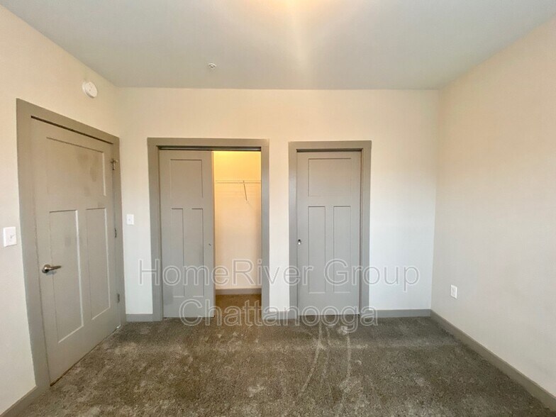 Building Photo - 782 Riverfront Pkwy