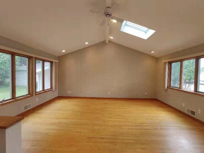 Primary Photo - 100 Martha Rd