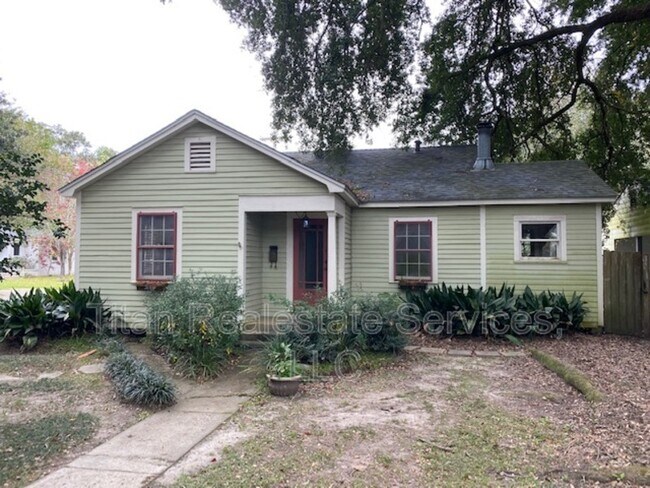 Primary Photo - 1042 St Patrick St