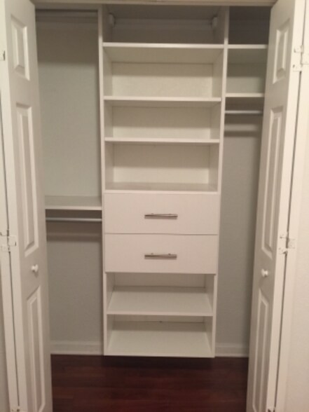 Building Photo - 10901 NW 83rd St