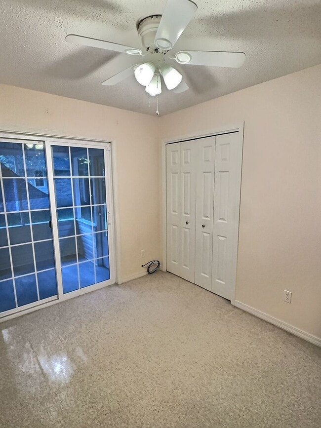 Building Photo - Ocean Springs home with convenient location!