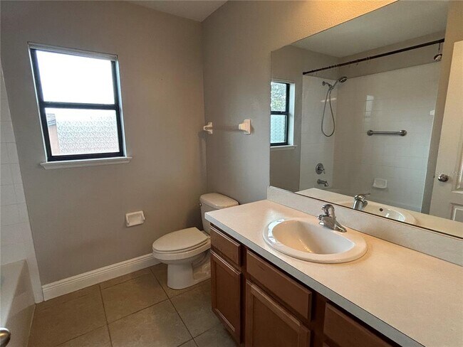 Building Photo - 3538 Foxchase Dr