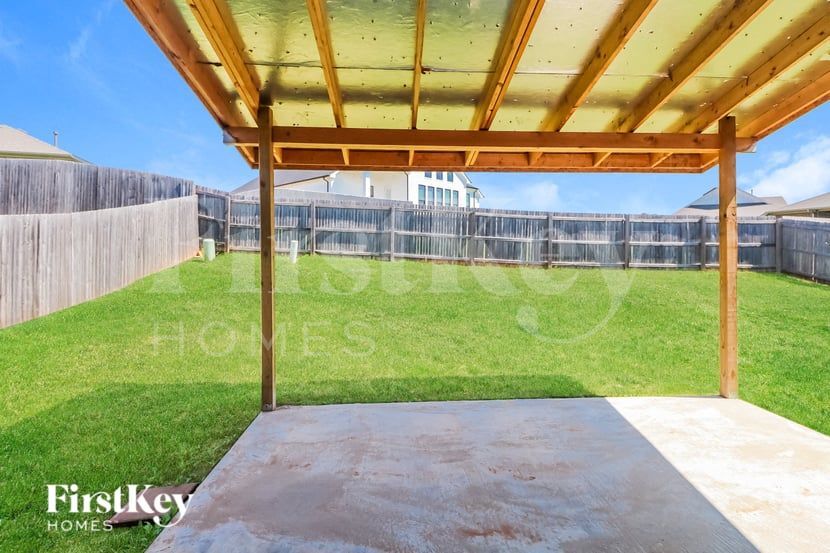 Building Photo - 15904 Tall Grass Dr