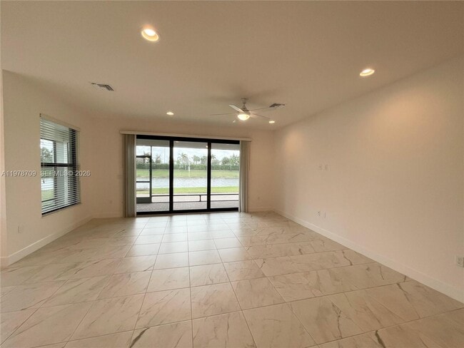 Building Photo - 10922 SW Meandering Mile Rd