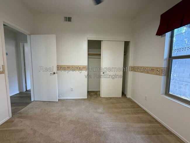 Building Photo - 8802 E University Dr