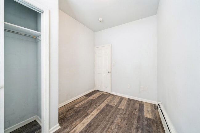 Building Photo - 309 14th St