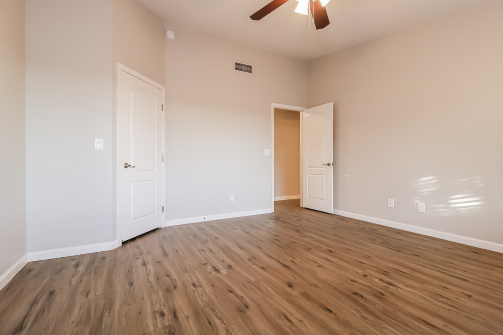 Building Photo - 1611 S 63rd Dr