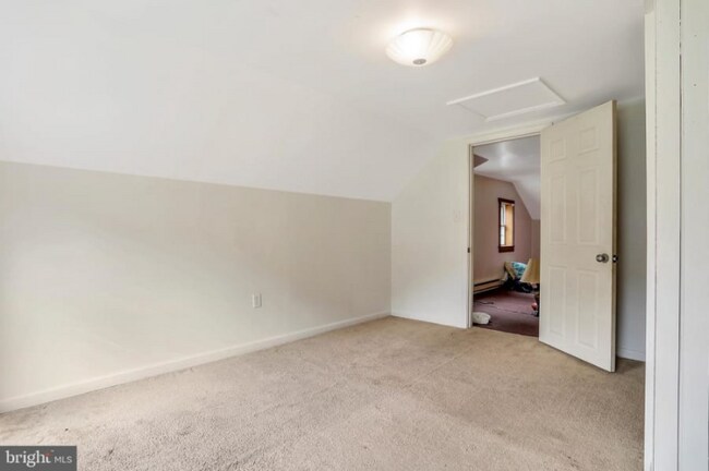 Building Photo - 13706 Crawford Ave