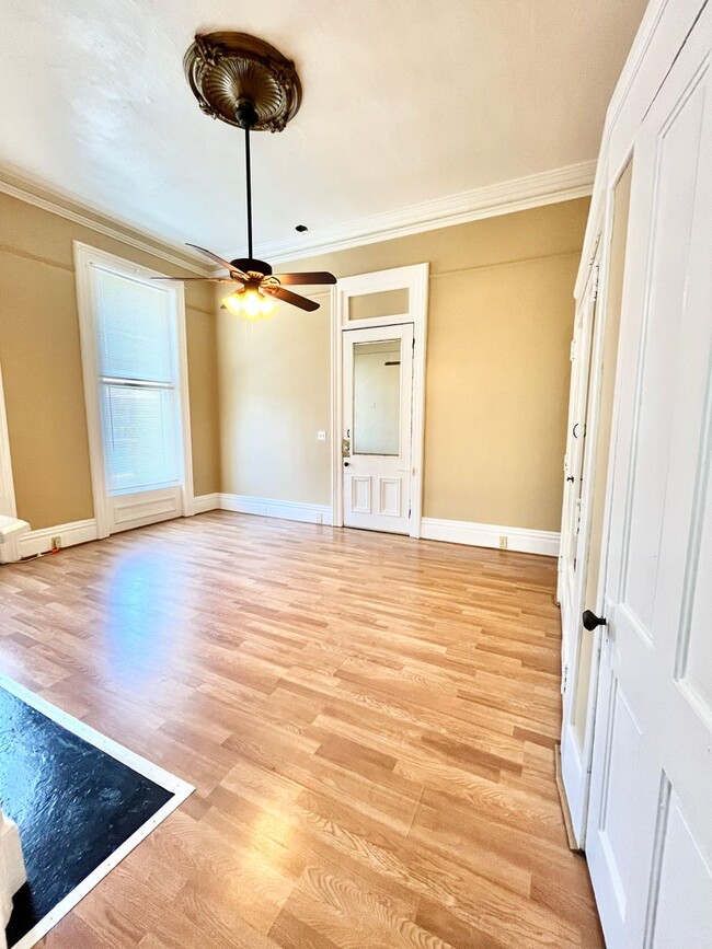 Interior Photo - 1128 S. 3rd