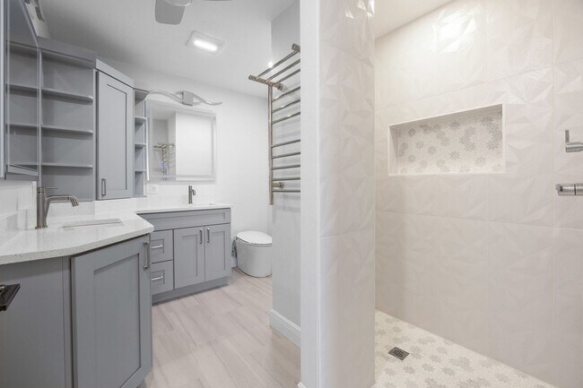 Building Photo - 1228 Carvello Dr