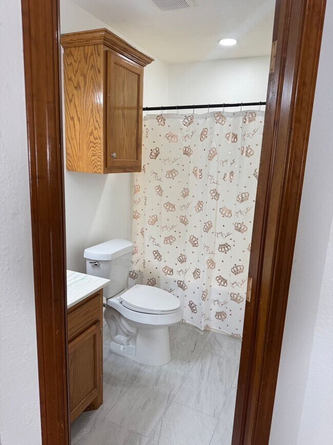 Building Photo - Comfortable Home in Moore