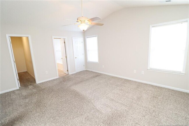 Building Photo - 305 Firefly Rd