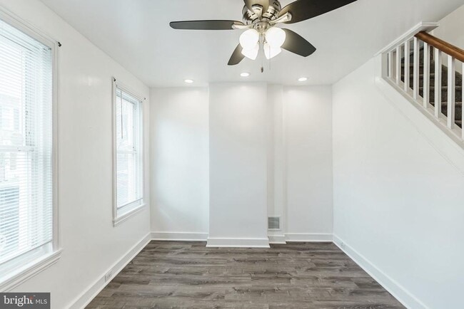 Building Photo - 724 Moyer St