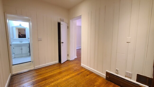 Building Photo - 170 Belmont Ave