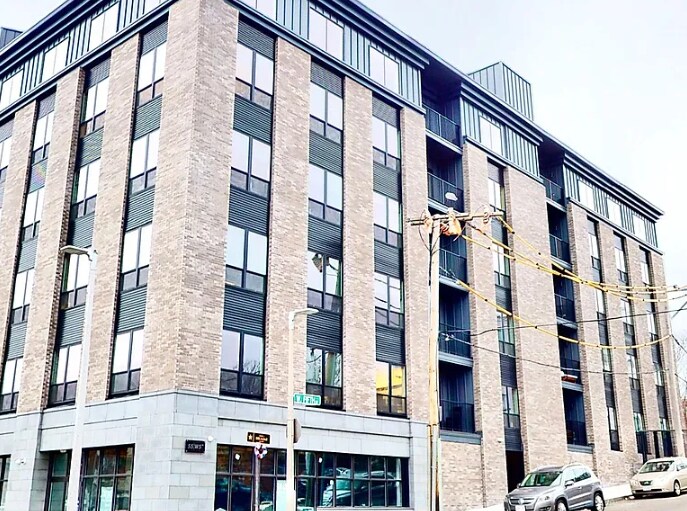 Building Photo - 55 W 5th St