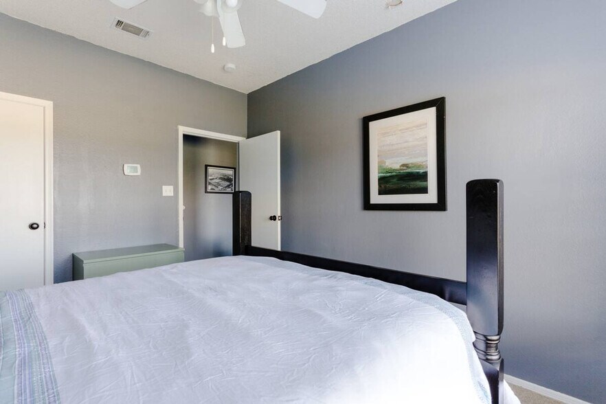 Building Photo - 12166 Metric Blvd